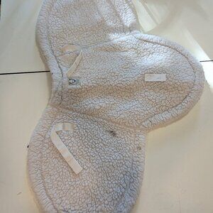 Wilker's White Fleece Shaped English Saddle Pad - 21" Spine
